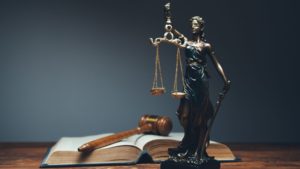 Learn more about Australian law degrees for Canadians scales of justice